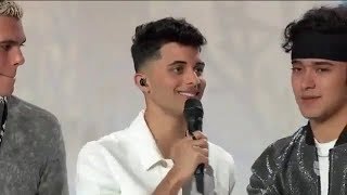 CNCO - FIESTA EN MI CASA (EN VIVO) EN UNIVISION #CelebremosLaMagia