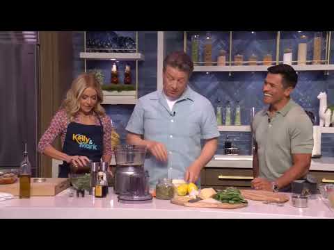 Jamie Oliver’s Sheet Pan Chicken Pesto