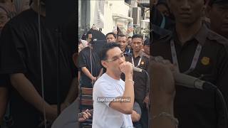 Download lagu Kacamata - Afgan Busking Session at Blok M @afganofficial  #kacamataafgan #busking #livemusic mp3