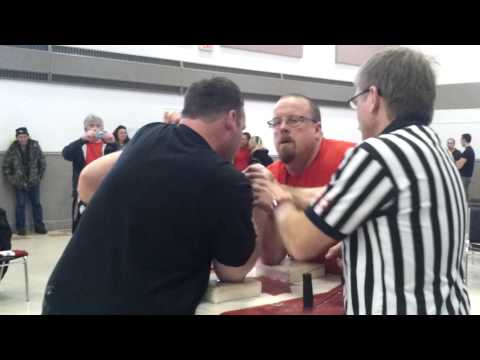 Rob McNamara vs Shawn Ross (right hand)