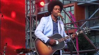 @alexcuba sings Solo Tu to my BFF @monsoonfeast