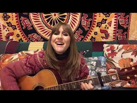 Holly Jukebox 2020 - #4 - Nobody Does It Better (Carly Simon acoustic cover)