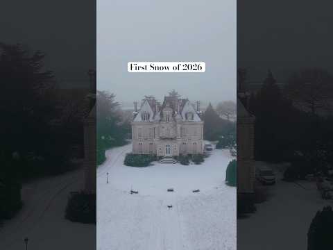 My French Château dusted in the first snow of 2026. @GoGoChateau
