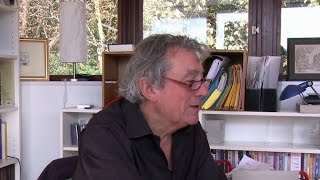 Terry Jones introduces the outtakes - Monty Python &amp; The Holy Grail