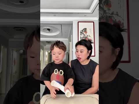 這是怎麼回事？ DOU+ #萌娃搞笑日常 #家庭搞笑 #搞笑解壓專治不開心