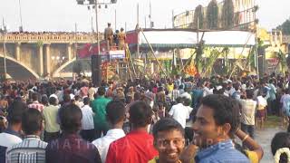 Download lagu Madurai Chithirai Thiruvizha 2015 Kallalagar Vaigaiyatril Eluntarulal mp3