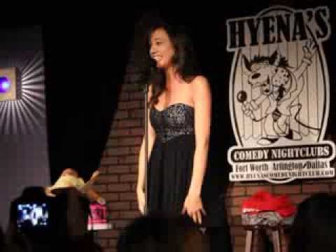 Colleen Ballinger sings "Taylor the Latte Boy"
