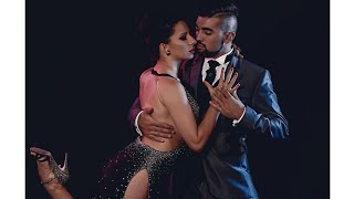 Video thumbnail for Jimena Hoeffner y Fernando Carrasco. Arrabal (Pugliese) Milonga Parakultural 23ago22 (2/2)