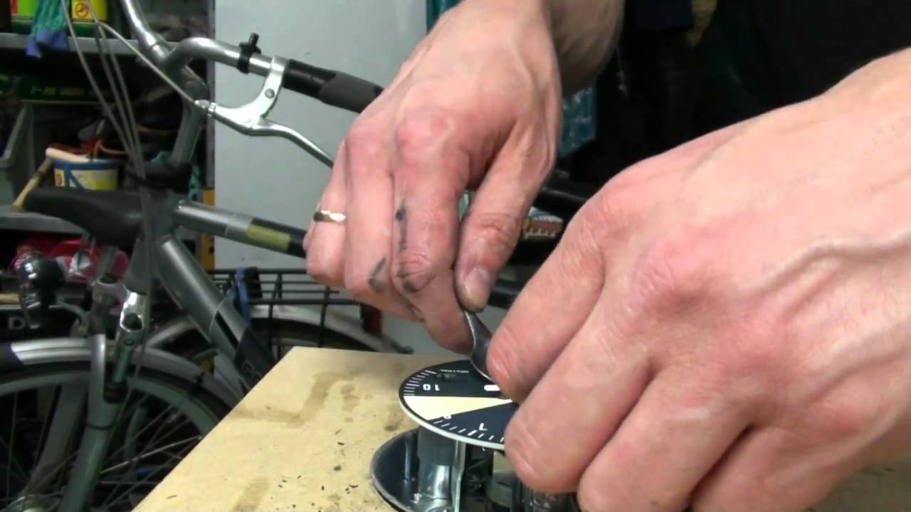 Remove the needle from ND gauges with cb750faces.com