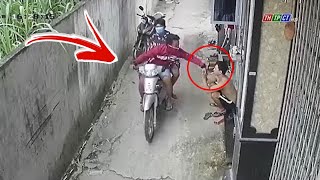 कैमेरे में रिकॉर्ड होगया वरना कोई भी यकीन नहीं करता के ऐसा भी हो सकता है , ऐसे चोर नहीं देखे होंगे video