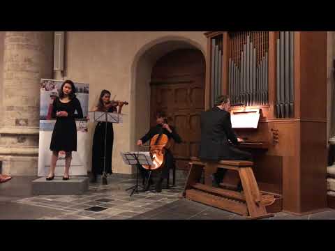 Quia Respexit (Bach, from Magnificat) by Julia Bezems, accompanied