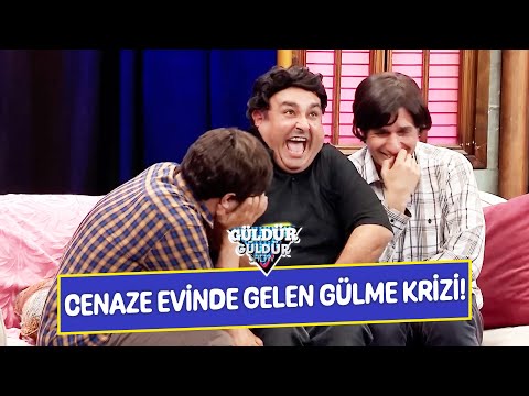 Cenaze Evinde Gelen Gülmek Krizi! - Güldür Güldür Show