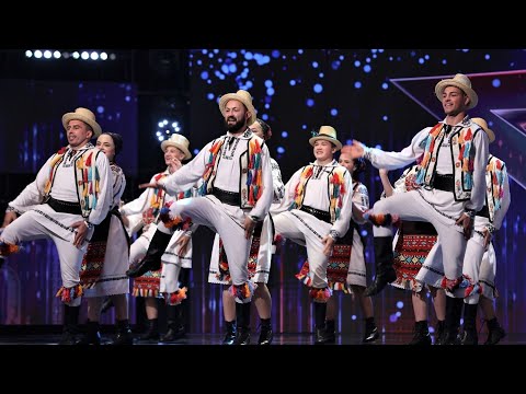 Ansamblul folcloric "Someșana" a adus pe scena "Românii au Talent" un moment autentic românesc!