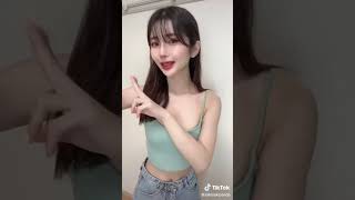 きゅっと締まったくびれと柔らかそうに揺れてるお胸がグッド#shorts　　♯315