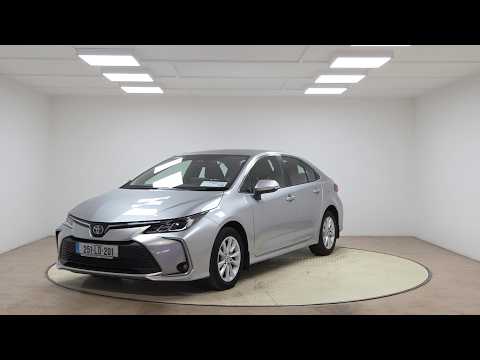 Toyota Corolla 1.8 Hybrid Luna Saloon - Image 2