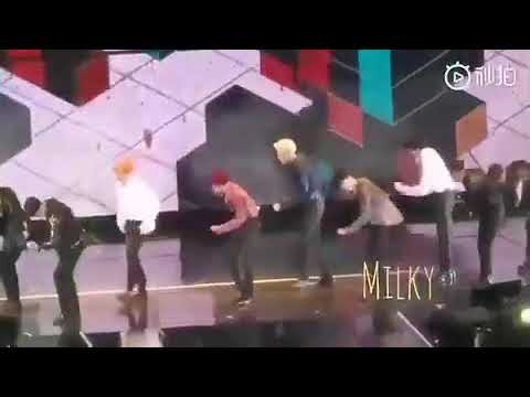 BAEKHYUN FELL, HOPEFULLY IT'S OKAY  EXplOration IN SEOUL DAY 1 190719