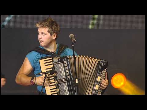 VESELI SVATJE - NA AVTOCESTI