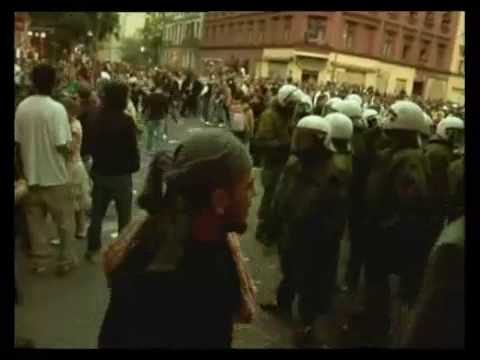 B-LASH - BUST! (tanz den toy-walk)