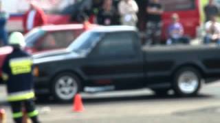 preview picture of video 'GMC SYCLONE vs RENAULT 5 GT - 1/4 mili King of Europe (quarter mile drag race)'