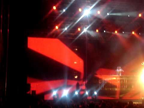Armin Van Buuren @ Lake Festival 2011 - Leon Bolier - Vengeance Vengeance (Original Mix)