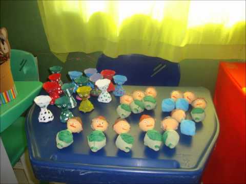 FEIRA 2010 - 2º ANO A, B e C - CONSTRUINDO BRINQUEDOS COM LIXO.avi