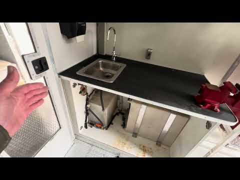 2002 Ford E-Series (CC-2055146) for sale in Tualatin, Oregon