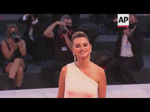 Antonio Banderas and Penelope Cruz light up Venice at the premiere of 'Official Competition'
