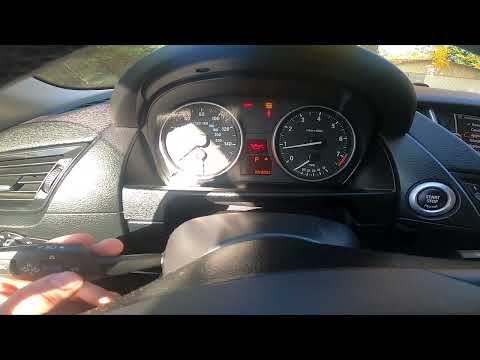 So überprüfen Sie Serviceinformationen im BMW X1 F48 (2015 – jetzt) ​​| Wartungsinformationen finden