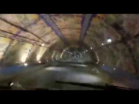 VKAVERI TRAVELS bus Passing through "Swarangam" TUNNEL with melodic horn😍 Vijayawada chittinagar...