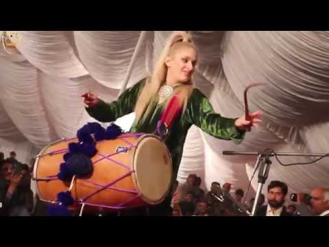 RANI TAJ - Attaullah Khan - Dhol - Aj Kala Jora Pa - Full Performance