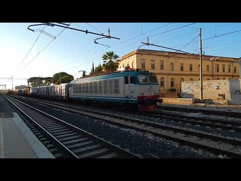 E652 052 con loghi MIR per MRS Pescara P.N. - Villa S. G. Bolano, in transito a Molfetta!