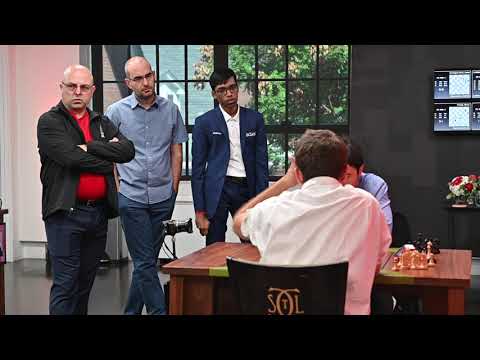 Players kibitz Levon's win over Hikaru 2024 St. Louis Rapid & Blitz