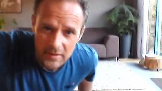 Liggende lichte stretchoefeningen