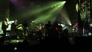 Railroad Earth 1/19/19 Walk Beside Me into Hunting Song into Chasin&#39; A Rainbow