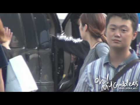 [FANCAM] 120722 Leaving Inkigayo (DARA ver)