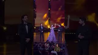 Download lagu Palak Muchal  & MITHOON Performance Zee Cine Award 2025 mp3