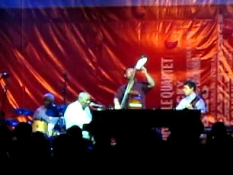 HKIJF 2011 - Freddy Cole Quartet (excerpt 6)