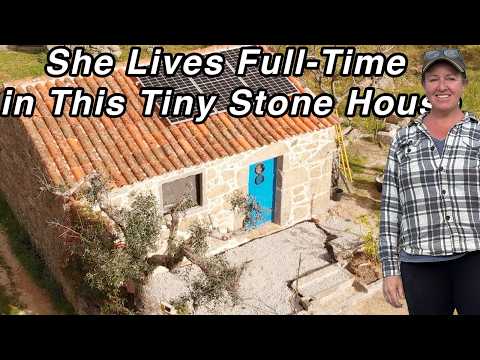 She Built This Tiny Off-Grid House in Portugal – And Lives Here Full-Time