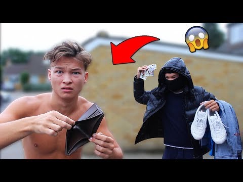 I SPENT THE NIGHT in LONDON with NO MONEY (I Almost Starved)