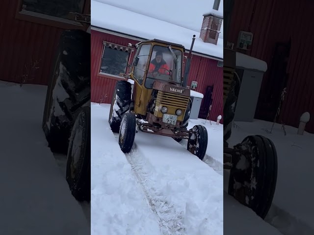 1127190 Valmet 502 1976