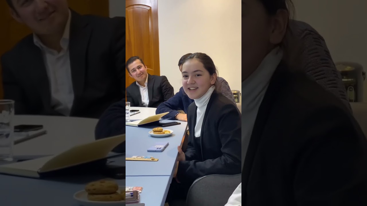 Мулоқоти намояндагони Барномаи Волонтёрони СММ (БВСММ)  бо созмонҳои ҷавонони Тоҷикист