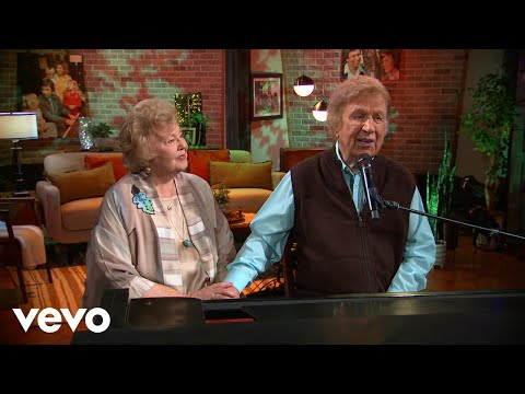 Bill Gaither - The Family Of God (Live At Gaither Studios, Alexandria, IN 2022)