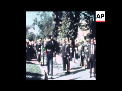 SYND 10 10 74 GIEREK LAYS WREATH AT MONUMENT