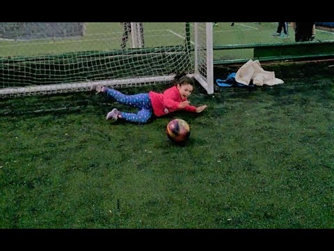 Como Tirarse al Suelo (Porteros) (TUTORIAL ARQUEROS)