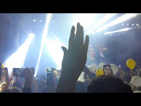 abertura do show de Maiara e Maraísa (tributo a Marília Mendonça) em Lorena SP, Ontem.