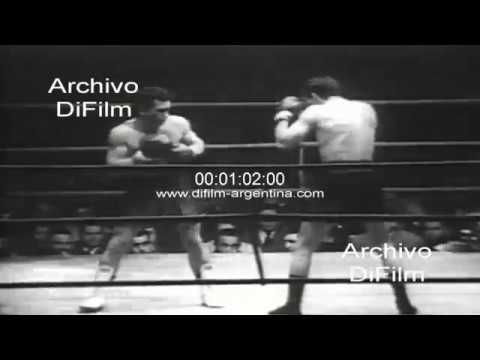 Pedro Benelli derrota a Nestor Savino en el estadio Luna Park 1961