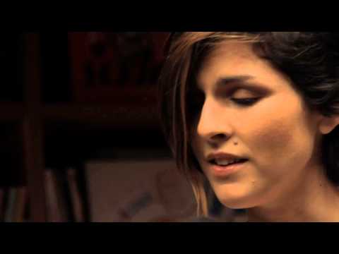 IN ASCOLTO  all' Hulahoop #2 - PRISCILLA BEI vs CALYPSO CHAOS