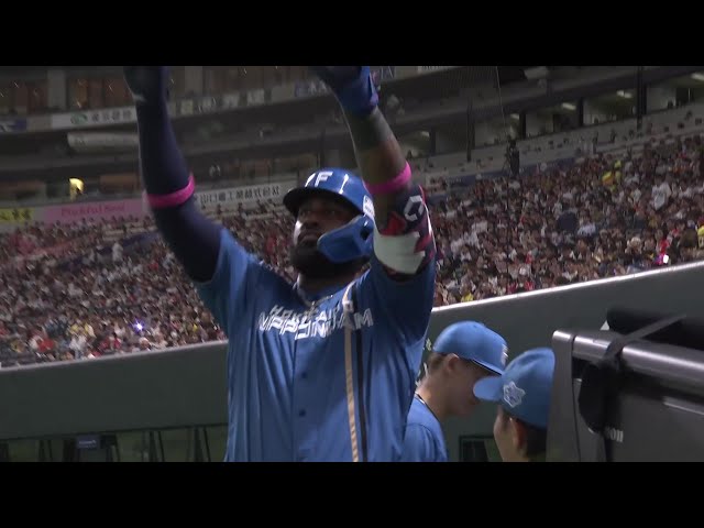 【4回表】初球を叩いた!! ファイターズ・レイエス 負けられない試合での一発!! 2025年10月17日 福岡ソフトバンクホークス 対 北海道日本ハムファイターズ