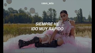 Charli XCX - White Mercedes (video oficial + traducción al español)