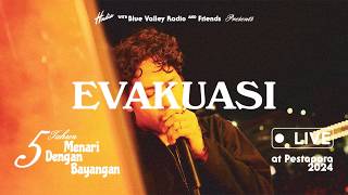 Download lagu Hindia - Evakuasi (Live from 5 tahun Menari Dengan Bayangan at Pestapora 2024) mp3